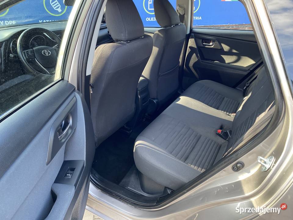 Piękna Toyota Auris Hybryda 18 hybryda Auris Szczecin