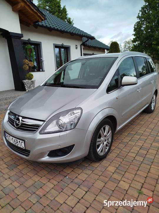 Opel Zafira automat 2012 stan VAT marża Boruja Nowa