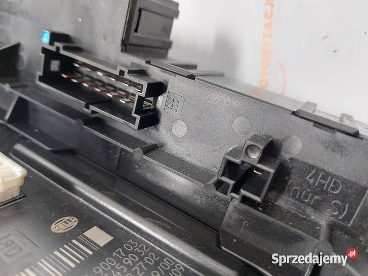 MERCEDES W204 18 moduł SAM 2049001703 osobowe świętokrzyskie