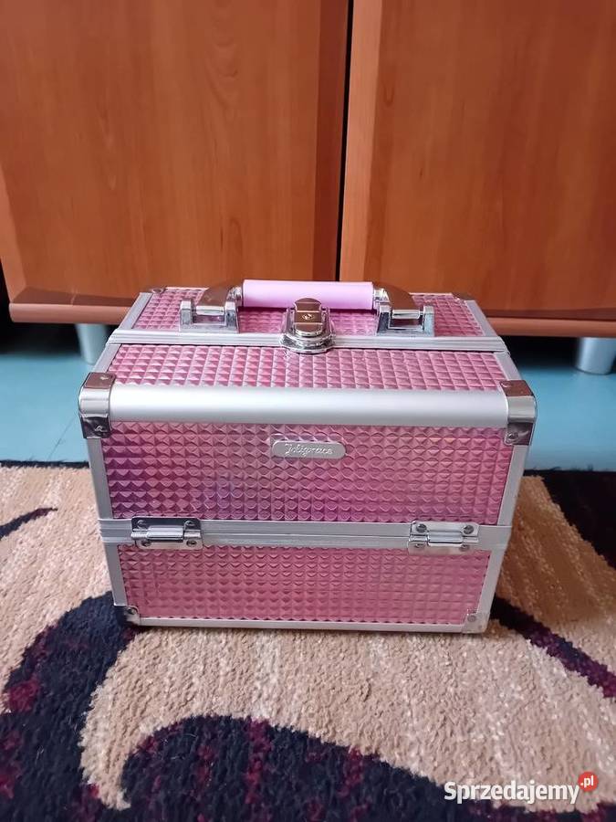 Kuferek na kosmetyki mazowieckie