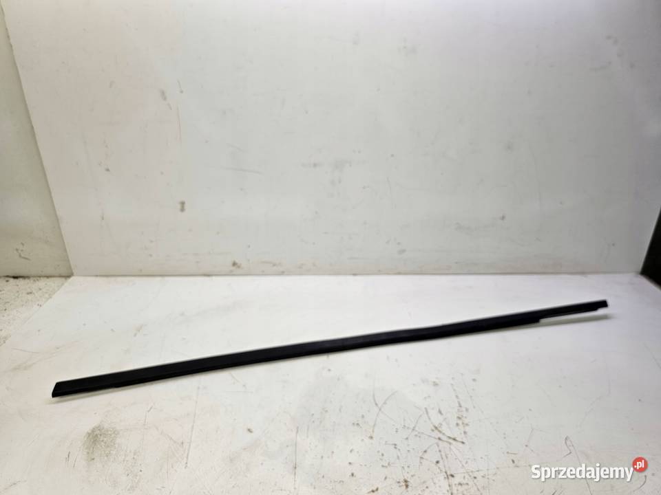 LISTWA DRZWI LEWY PRZÓD AUDI Q3 F3 83A837447A Przystajń