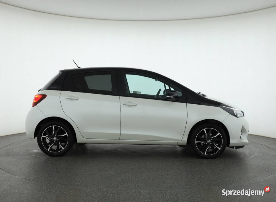 Toyota Yaris 133 Dual VVTi mazowieckie Piaseczno