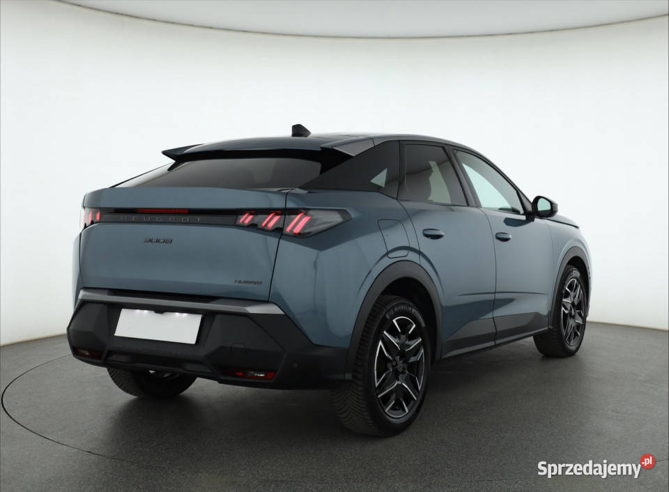 Peugeot 3008 12 MHEV asystent pasa ruchu