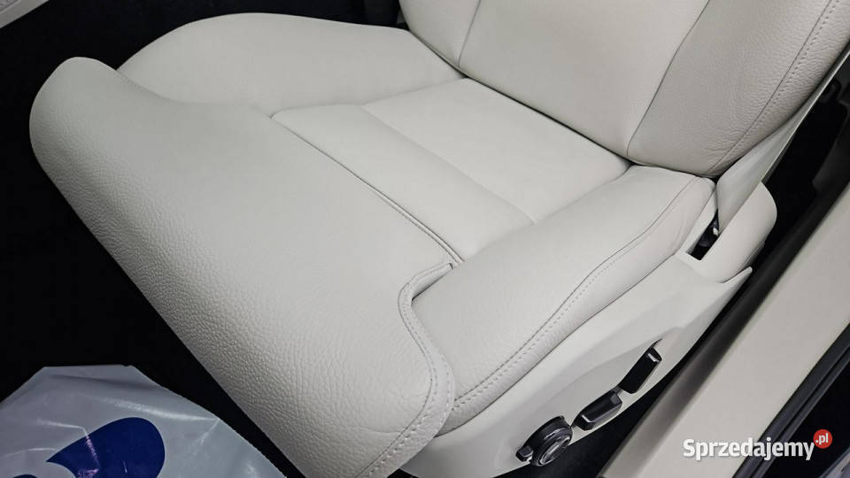 Volvo XC 90 T8 AWD PlugIn Hybrid Plus Dark 7os Warszawa