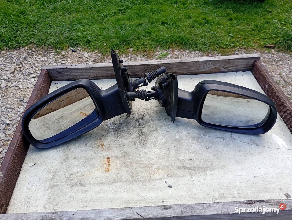 Opel Corsa C lampy tył Valeo Kielce sprzedam