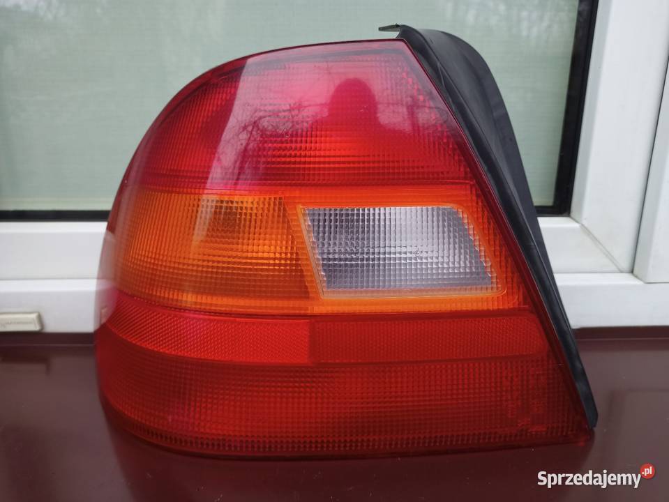 Honda Civic VI 6 hatchback 5d lampa tył tylna Sieradz