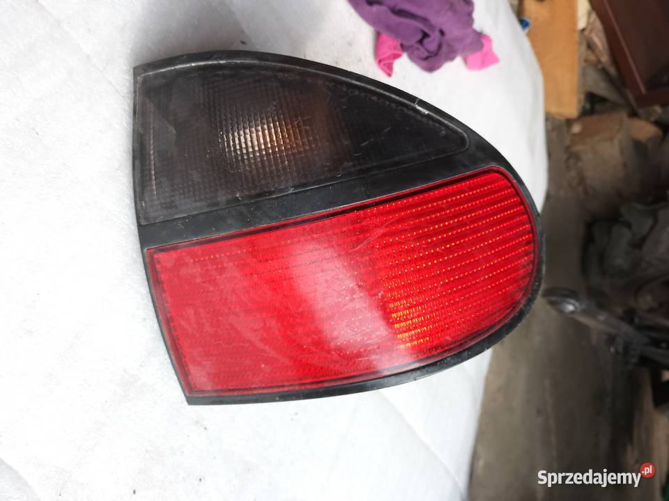 RENAULT LAGUNA I 1 LAMPA TYŁ TYLNA PRAWA Prawe