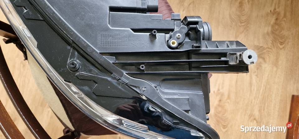 Lampa przednia PRAWA VW PASSAT B8 śląskie Gliwice