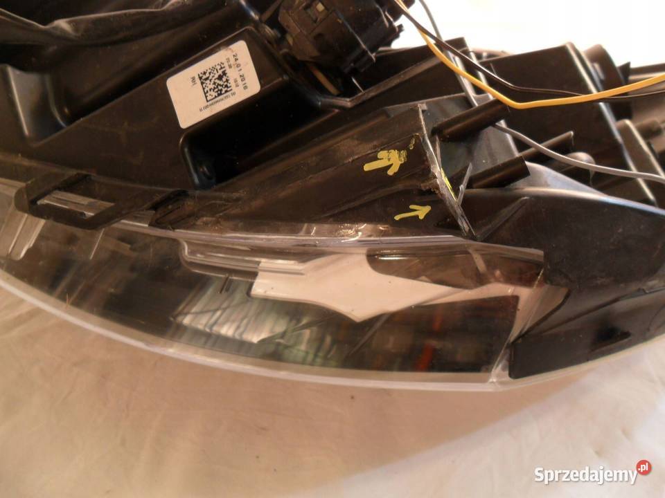 REFLEKTOR PRZÓD STRONA PRAWA RENAULT CLIO IV Lampy przednie Nowy Tomyśl