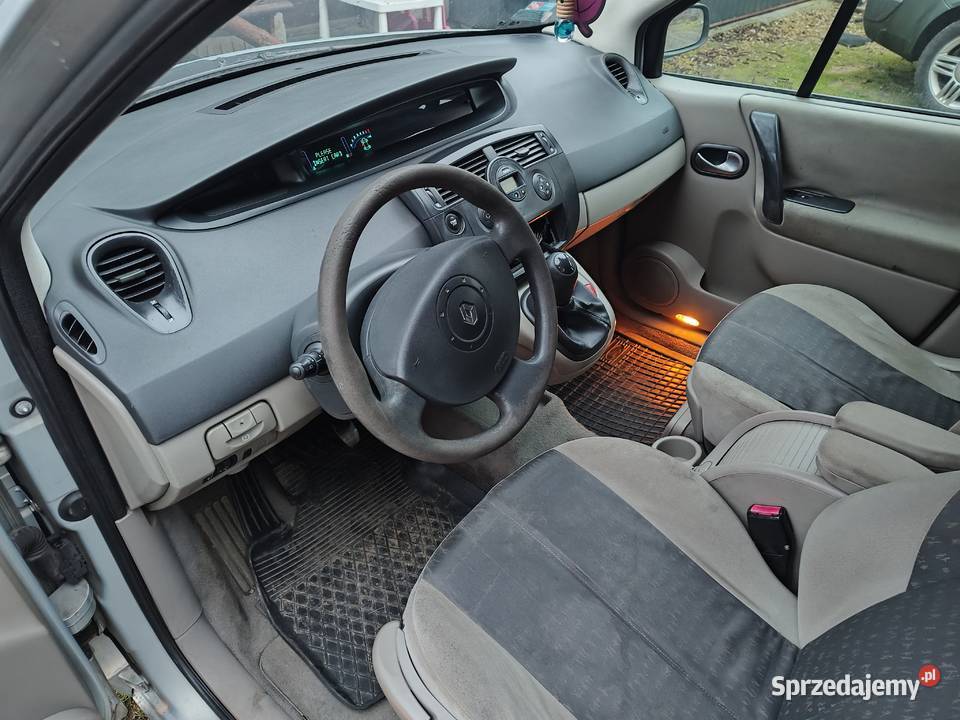 Renault Megane GRAND Scenic 16 benzyna hak 7 Bobrek