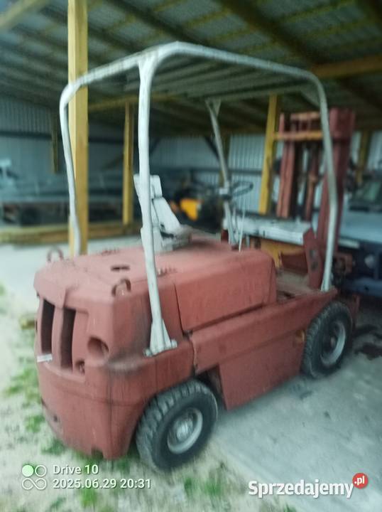 Wozek widlowy datsun nissan diesel Motoryzacja Paradyż