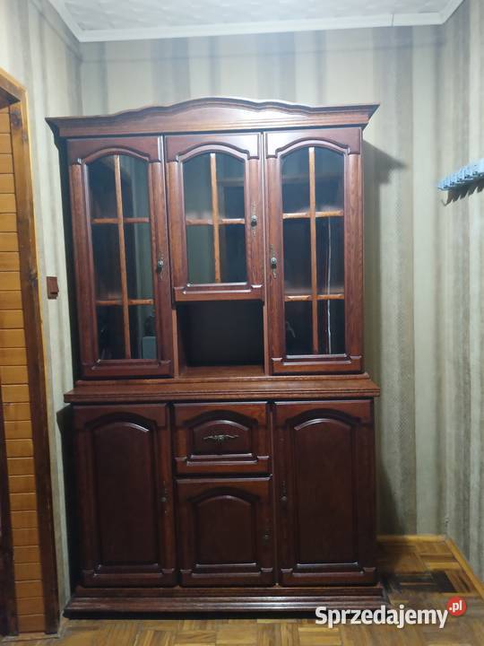 Sprzedam elegancką klasyczną szafę witrynową z 56cm Bełchatów