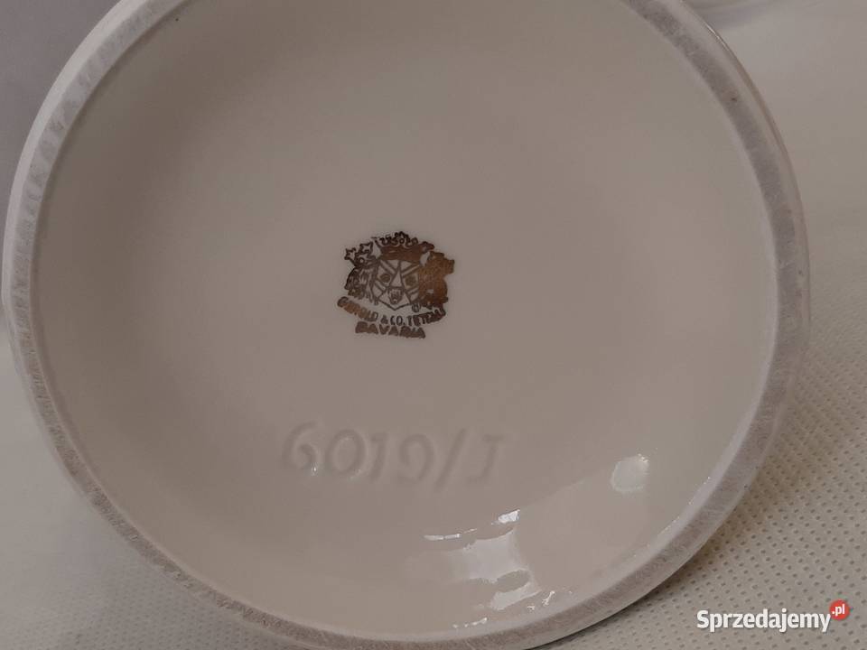 Piękny porcelanowy wazon niemiecki w kwiaty Porcelana i szkło