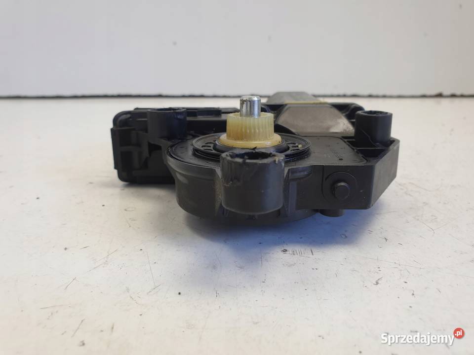 VW Golf IV 5D SILNICZEK SZYBY Prawy tył PASAŻERA Chełm