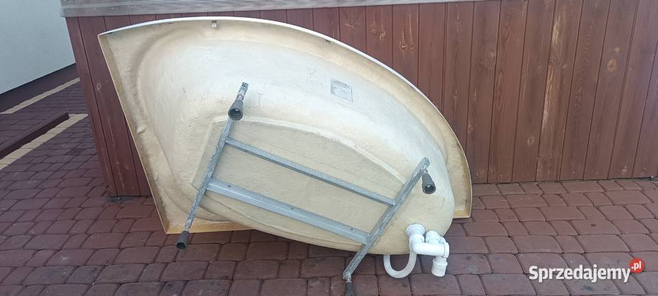 Wanna narożna z obudową Skopanie