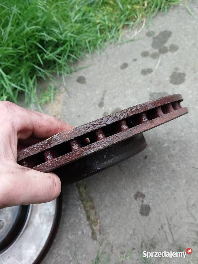 Komplet tarcz W124 przednie 2 sprawne Dąbrowa Górnicza