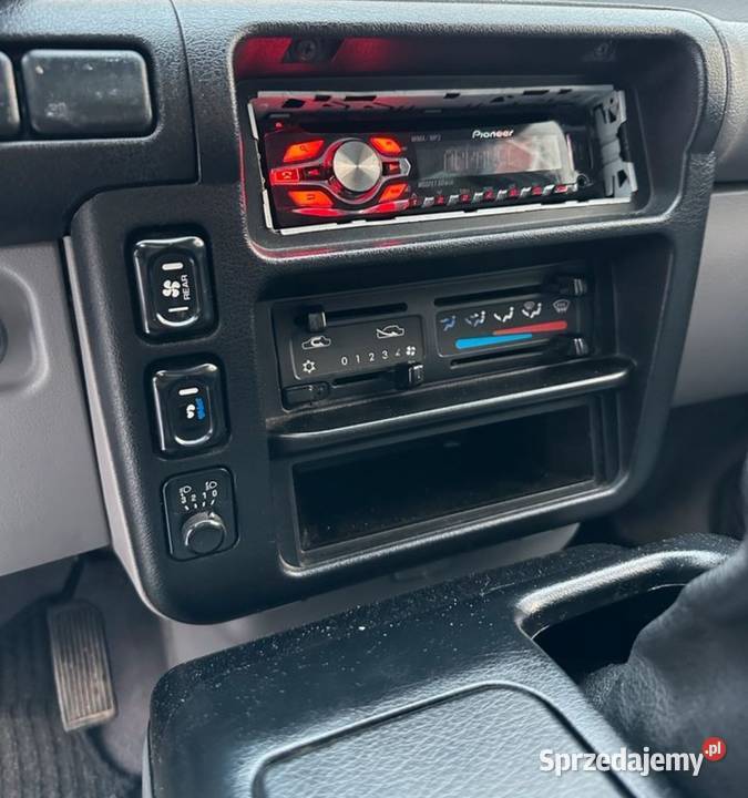 Nissan Serena 20 benzyna klima 7osob z Niemiec nieuszkodzony Rumia