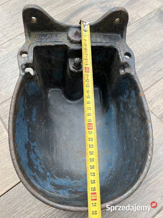 Stare sygnowane żeliwne poidło zwierząt Bystrzyca Kłodzka sprzedam