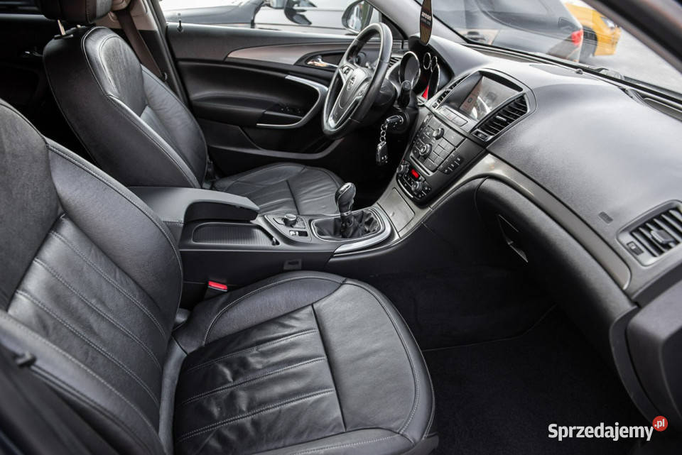 Opel Insignia Sports Tourer Cosmo 20CDT 130 Rok produkcji 2013