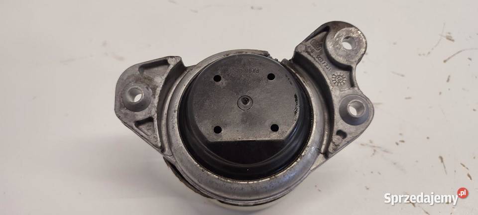 MERCEDES GLC W253 X253 PODUSZKA SILNIKA PRAWA osobowe dolnośląskie