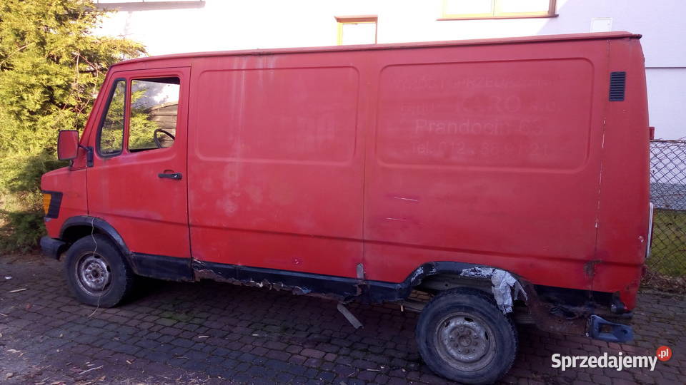 Mercedes 207 Kaczka manualna