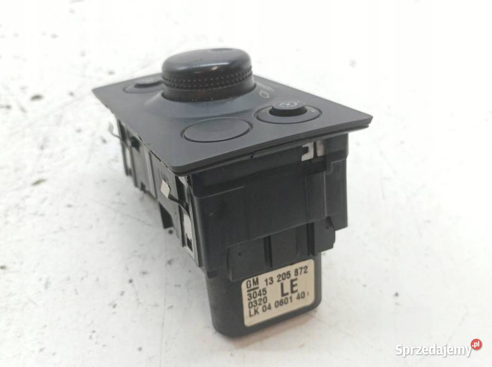 PRZEŁĄCZNIK ŚWIATEŁ 13205872 OPC Opel Zafira II sprzedam
