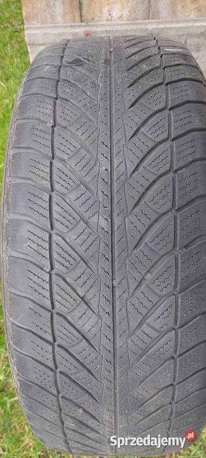 Opony Goodyear Ultragrip 22555 R17 zimowe 2 17cale Czarnolas