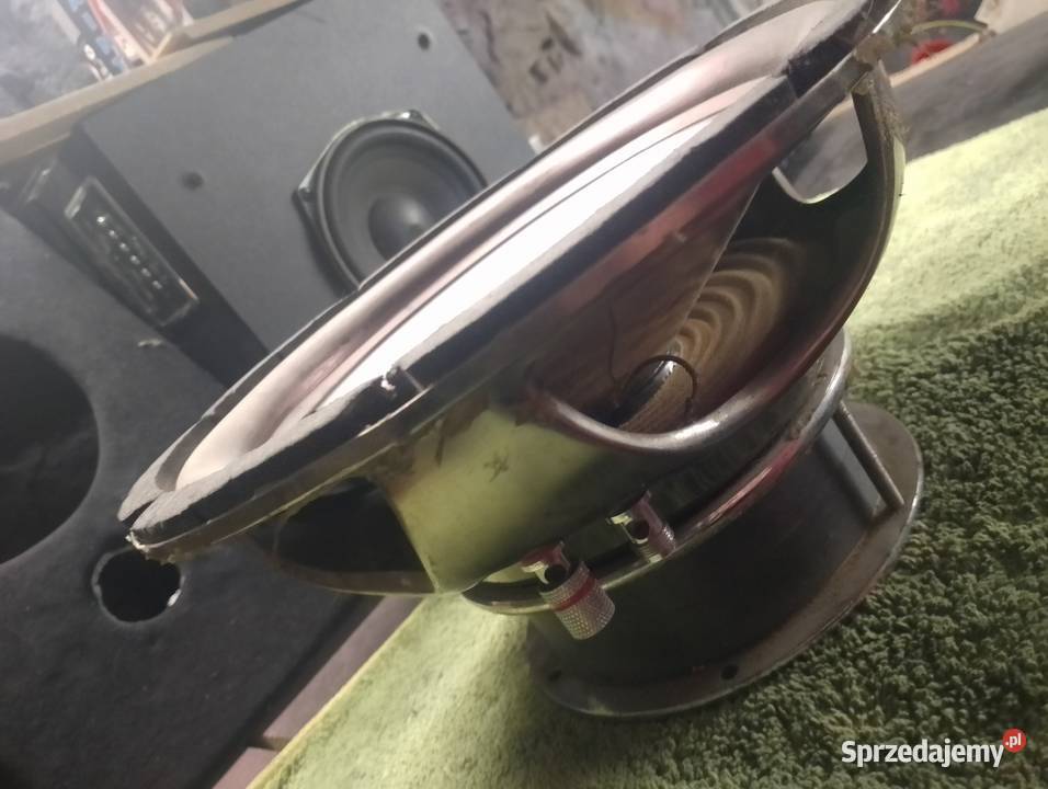 Duży głośnik basowy skrzynie basowe i tuby Głośniki Bliżyn