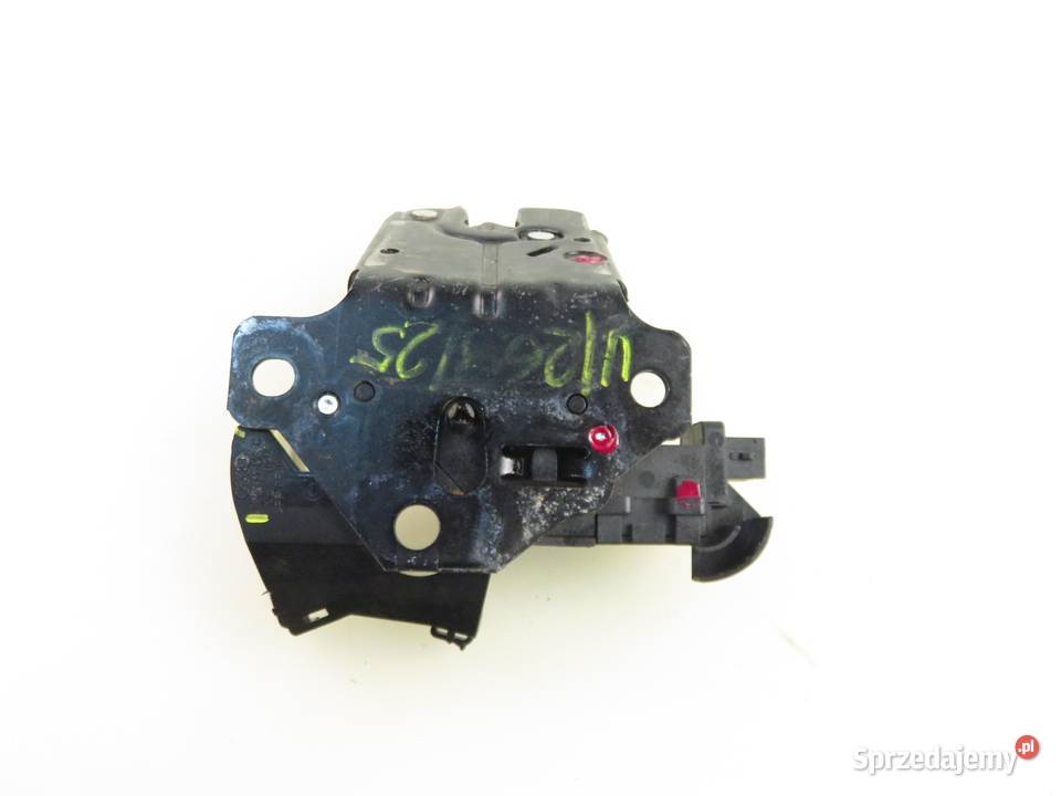 ZAMEK KLAPY AUDI A4 B7 8P4827505C osobowe sprzedam