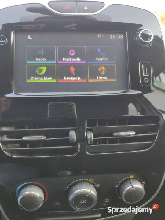 Renault Clio Bezwypadkowy pełny serwis w Aso Rok produkcji 2016 sprzedam