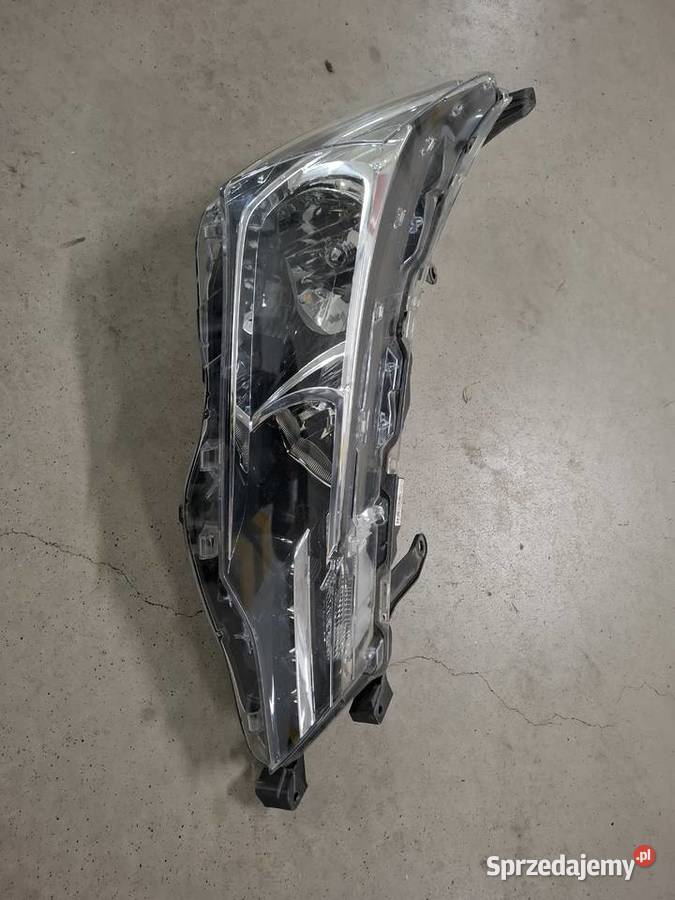 TOYOTA COROLLA E16 LIFT LAMPA PRAWA prawe Wrocław