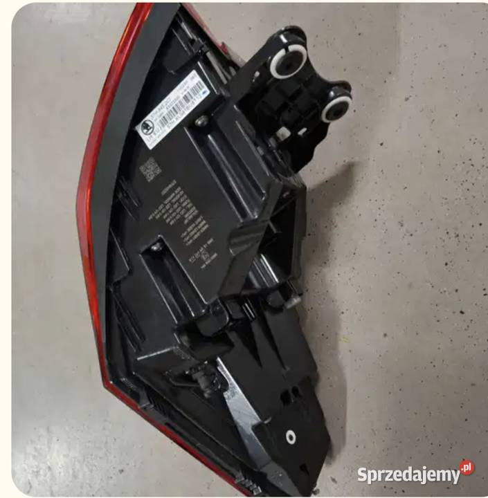 SKODA KODIAQ II LAMPA LEWA TYL Wrocław