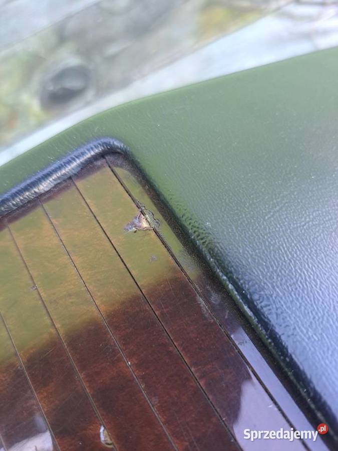 Schowek Mercedes 124 Iłowa