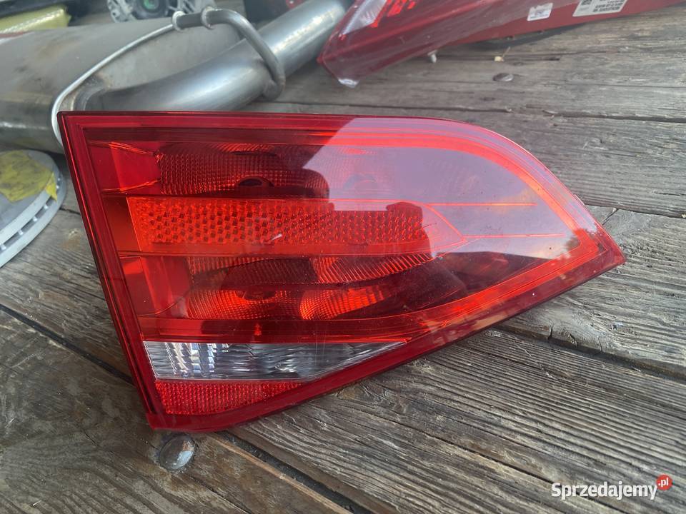 Sprzedam nową tylną lewą lampę do Audi A4 b8 Lampy tylne Ślesin
