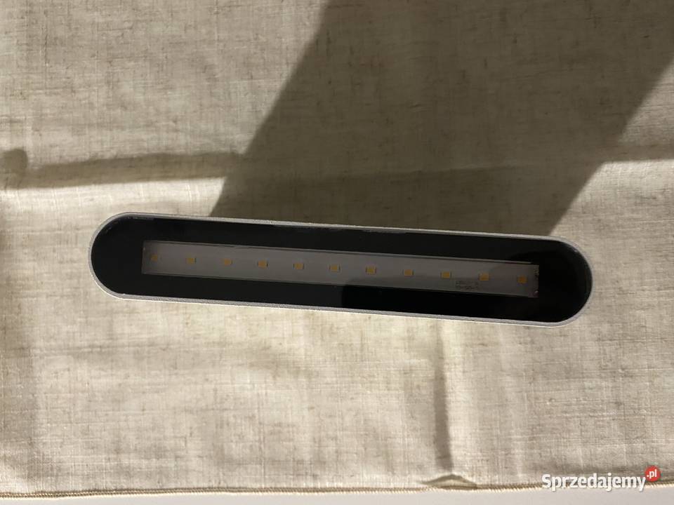 Aluminiowa lampa ścienna LED idealna do sypialni Katowice