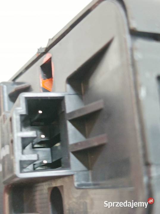 PRZEŁĄCZNIK SZYB LEWY PRZÓD KIEROWCY CPLA14540AC Rok produkcji 2016