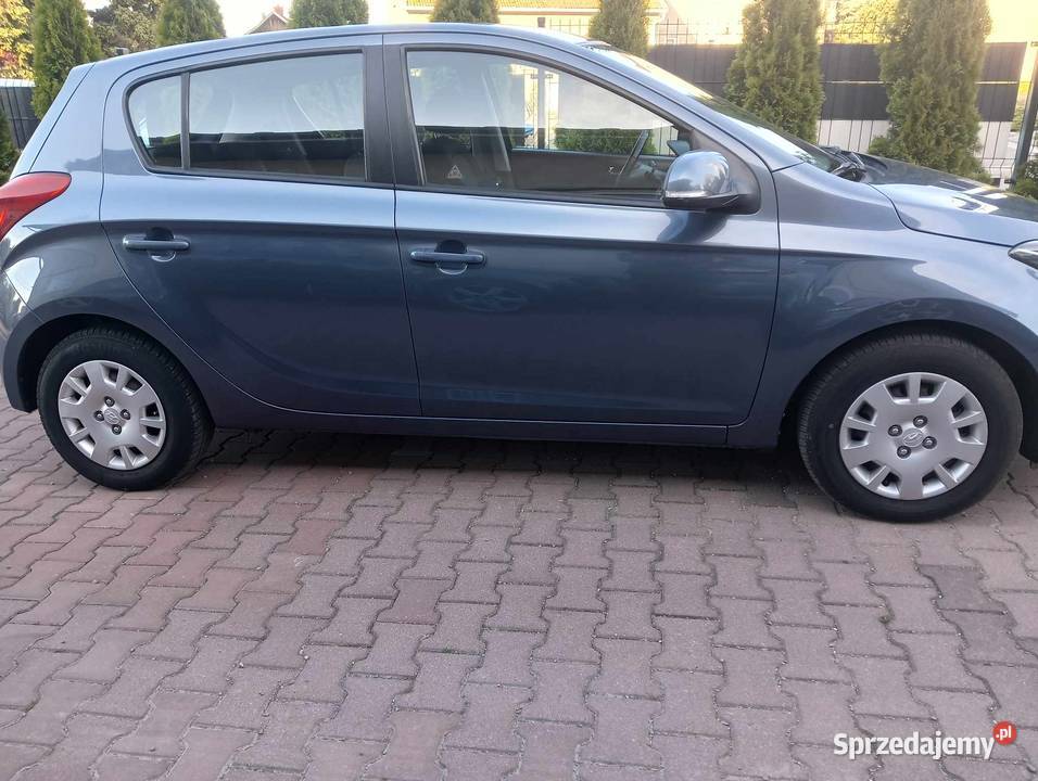 HYUNDAI I20 11 CRDI 4L 100 autoalarm Szarów