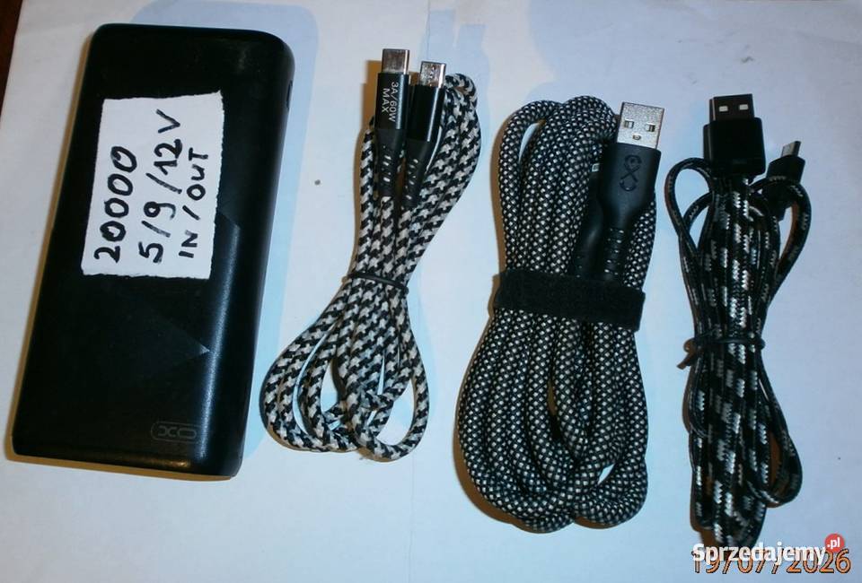 Szybki Powerbank 20000 mAh 1820W 3 Różne USB i 3 sprzedam
