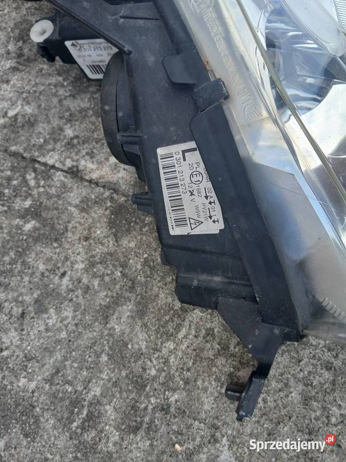 Lampa lewa przód Peugeot 407 Xenon EU 0301213273 osobowe małopolskie Radłów