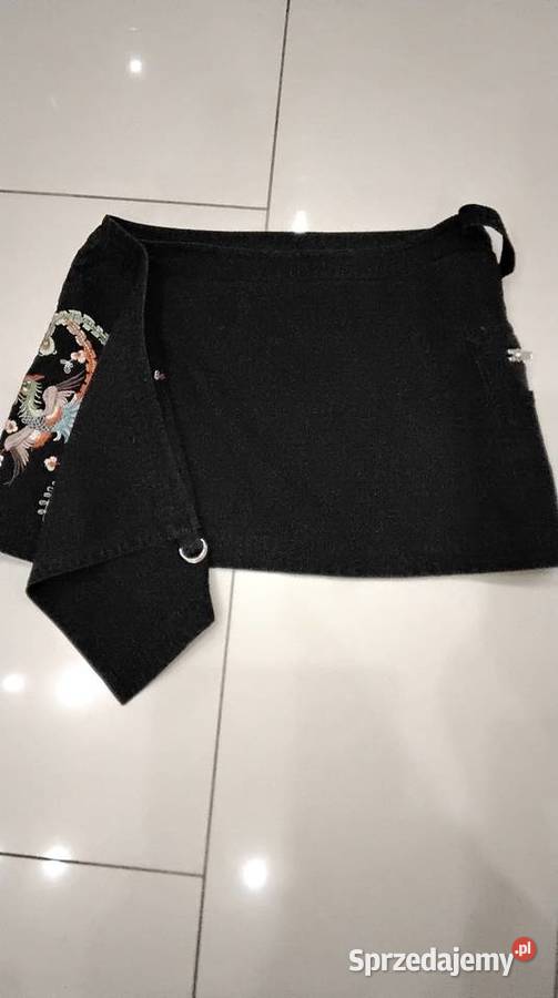 Spódnica Mini Czarna Zakładana Damska DIVIDED by Moda i Styl Nowa Sól