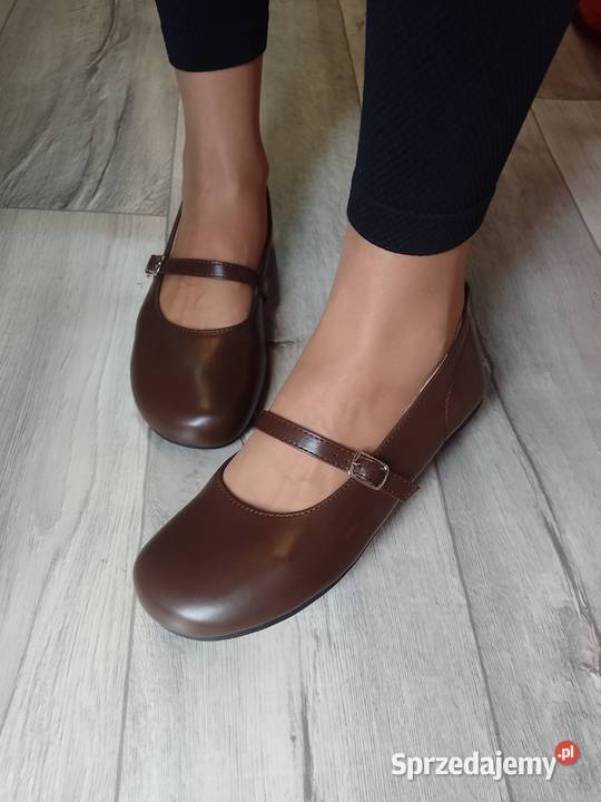 40 Brązowe Baleriny wieczorowe z zapięciem na