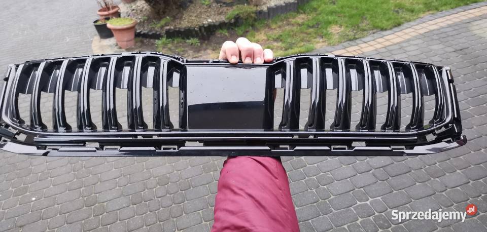 Gril Atrapa chłodnicy Skoda Octavia III LIFT osobowe Zduńska Wola