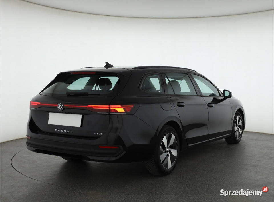 VW Passat 15 eTSI ACT nieuszkodzony Passat