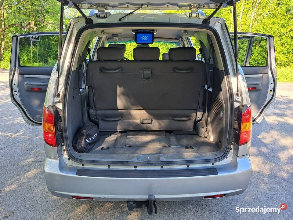 Ssangyong Rodius 4x4 27 Mercedes 7 osobowy odtwarzacz DVD Oleśnica
