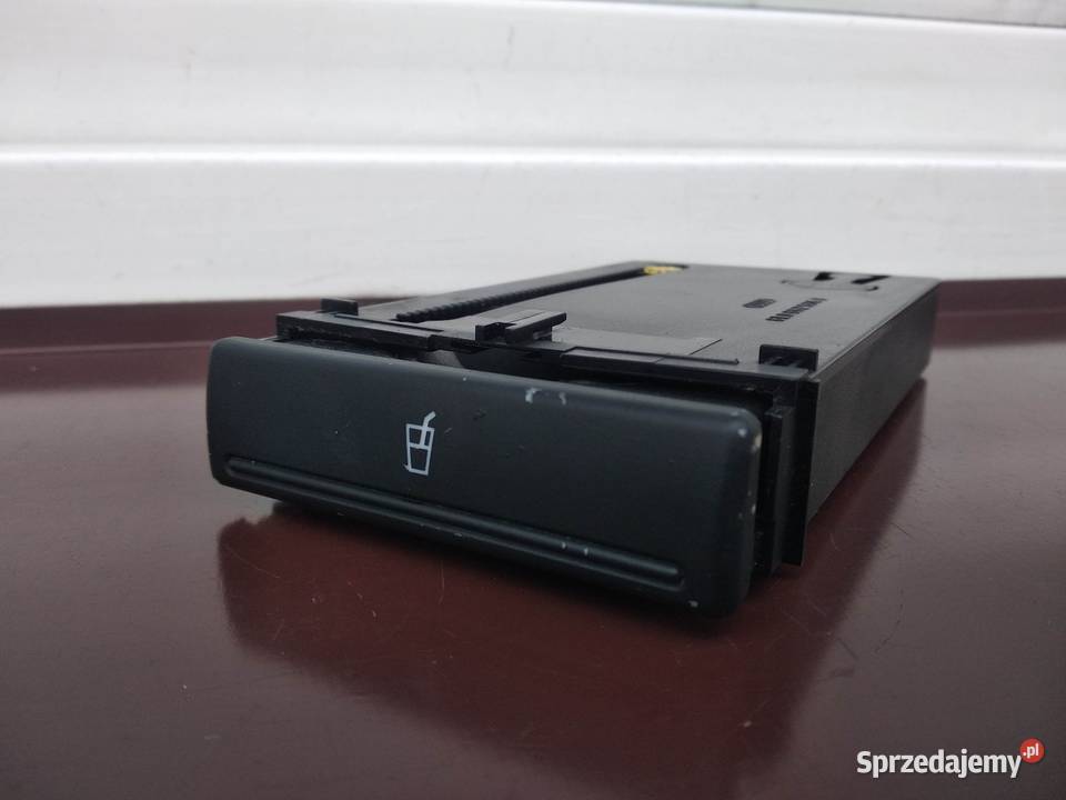 Audi A3 8L LIFT FL uchwyt na kubki napoje Sieradz