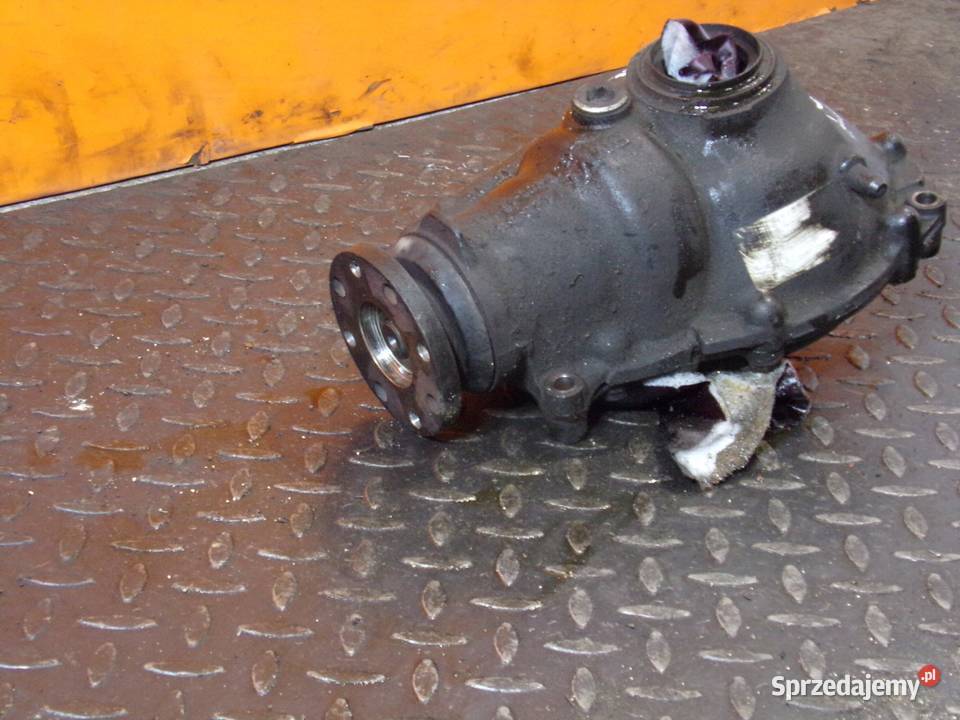 BMW X3 E83 30 B 06r most dyfer przod 1428832 Suków