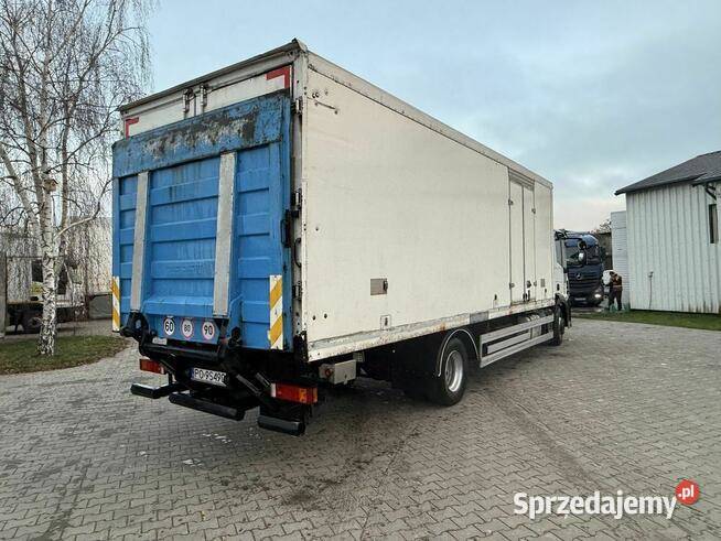 Iveco Eurocargo 140e22 chłodnia winda Sobiesiernie