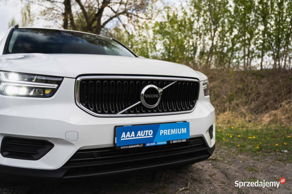 Volvo XC40 T3 światła do jazdy dziennej