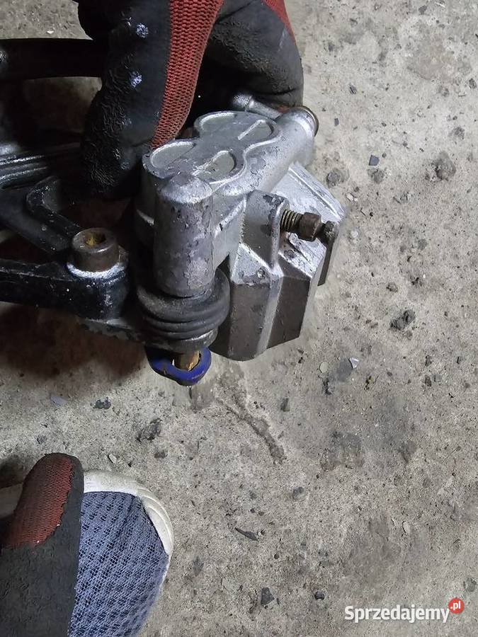 Suzuki DR 600 650 zacisk tył tylny tylni dr600 Jelenia Góra