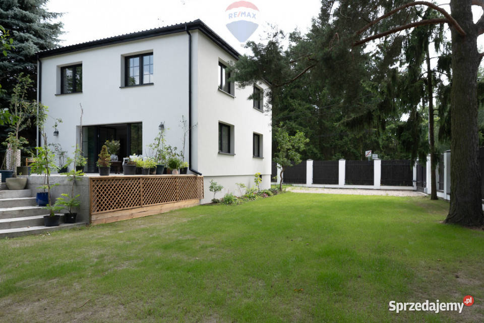 Willaobok PODKOWY LEŚNEJ i MILANÓWKADUŻA DZIAŁKA Owczarnia